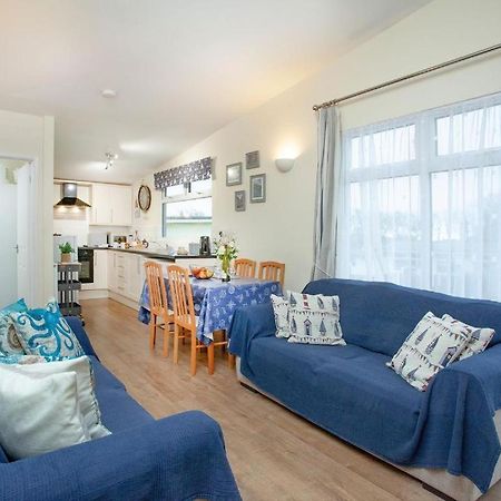 Sunnydaze-Detached Chalet With 2 Bedrooms And 2 Bathrooms And Private Parking Outside Door Dartmouth Luaran gambar
