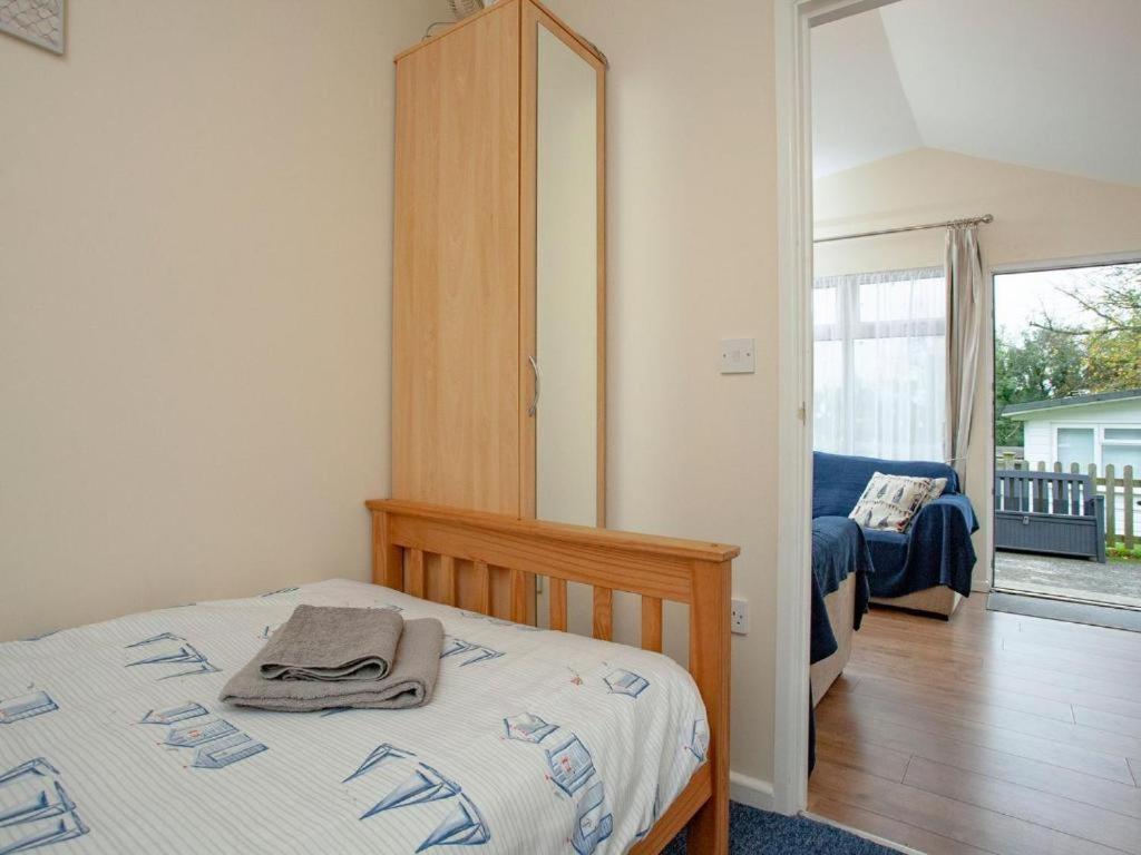 Sunnydaze-Detached Chalet With 2 Bedrooms And 2 Bathrooms And Private Parking Outside Door Dartmouth Luaran gambar