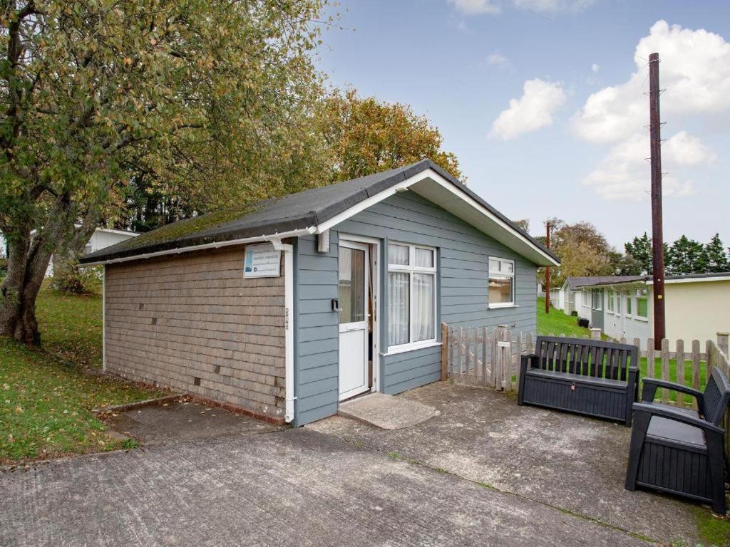 Sunnydaze-Detached Chalet With 2 Bedrooms And 2 Bathrooms And Private Parking Outside Door Dartmouth Luaran gambar